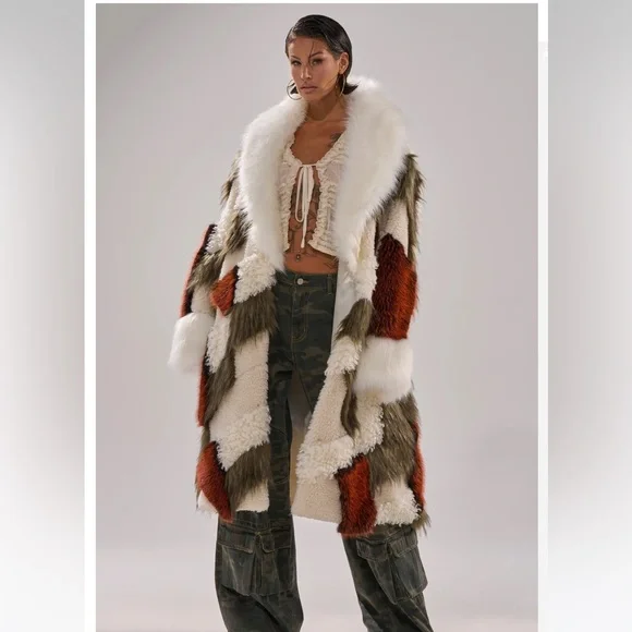 NWT Akira Patchwork Faux Fur Coat in Cream, Olive & Rust 1X /2X - Picture 2 of 12